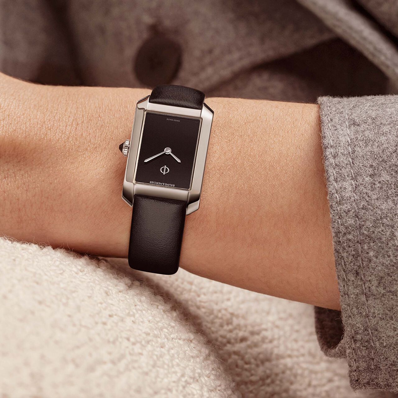 Baume & Mercier Hampton Quartz 35 X 22 mm Stainless Steel image number 1